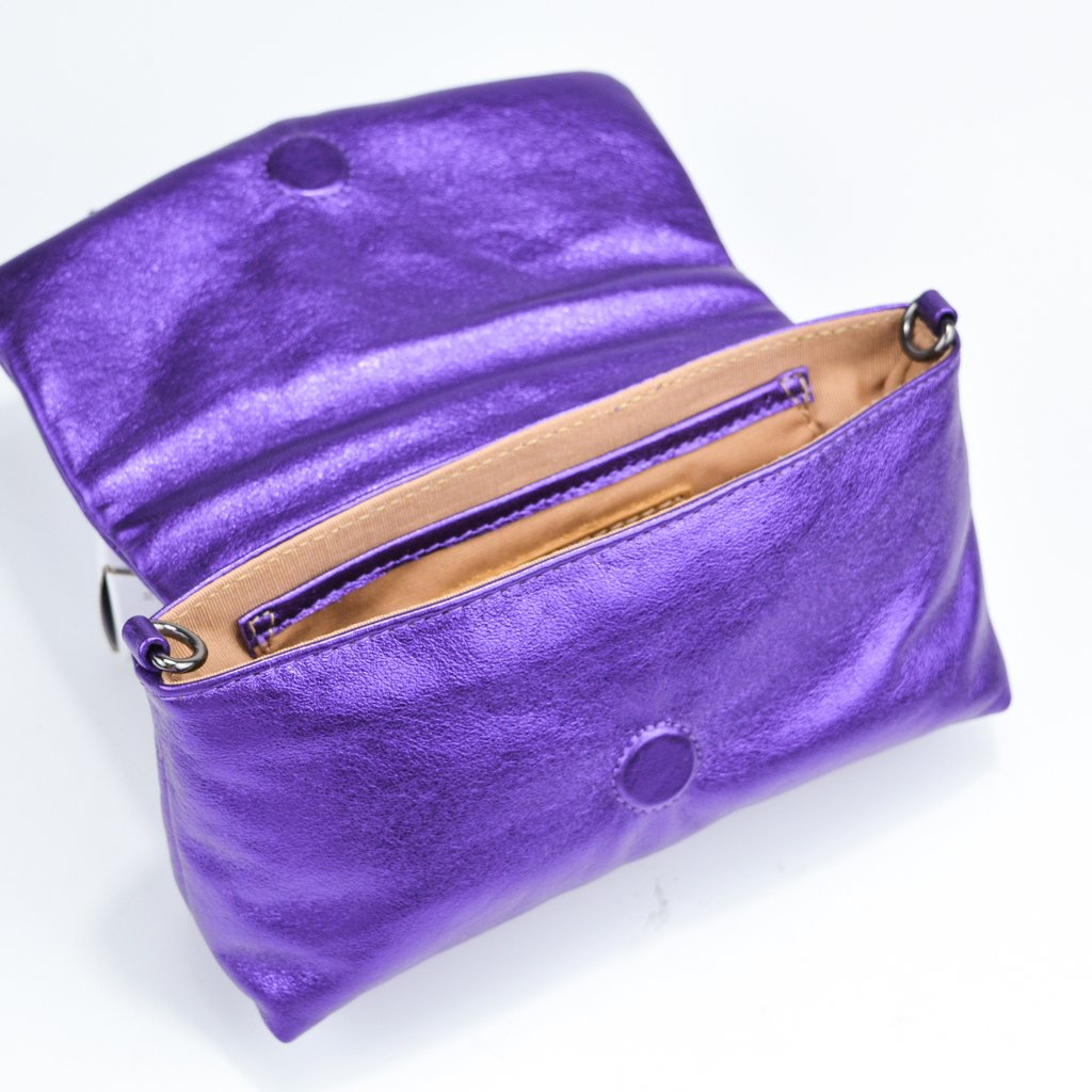 Bolsa Transversal Roxo Metalizado Couro Macio