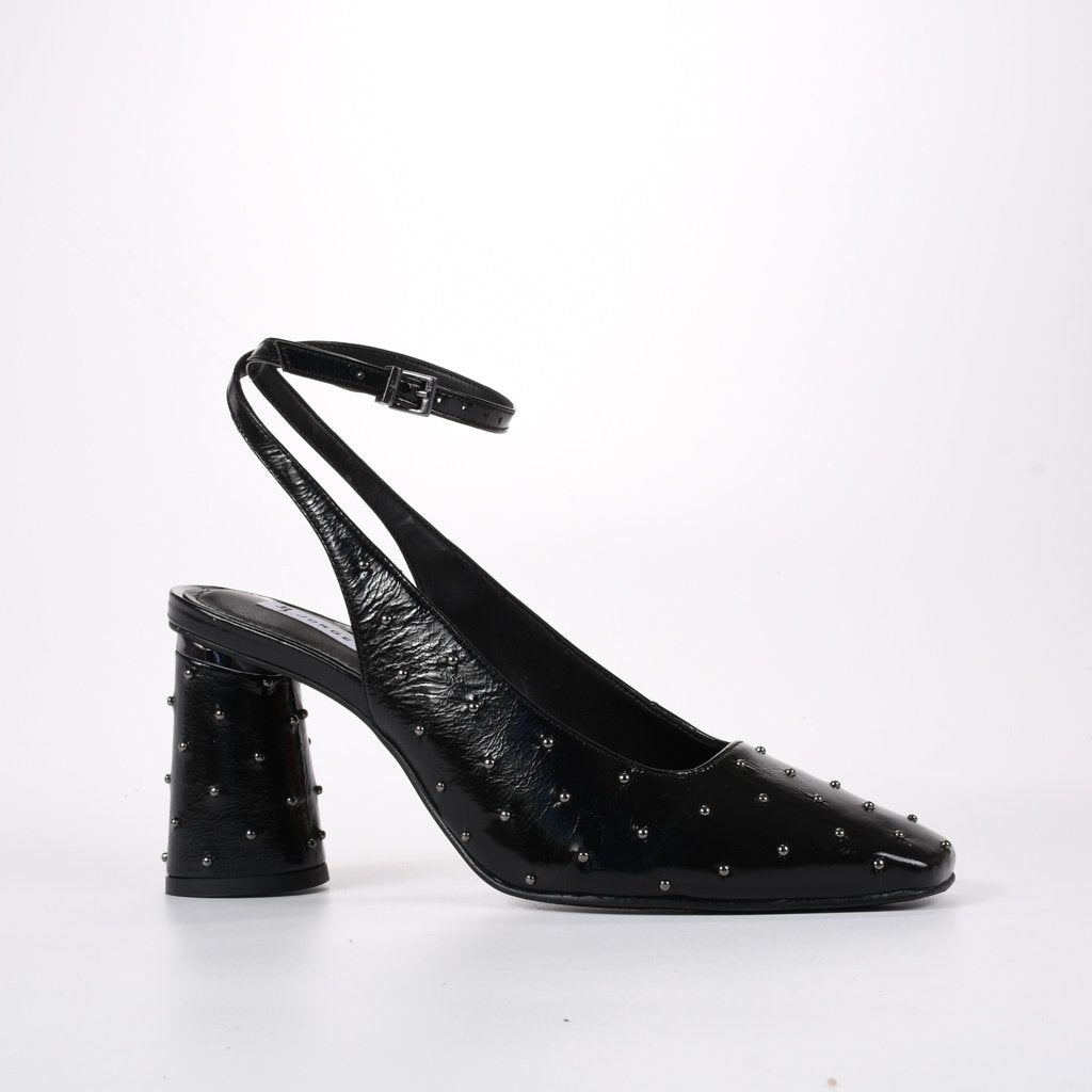 Slingback Preto Tachas Couro